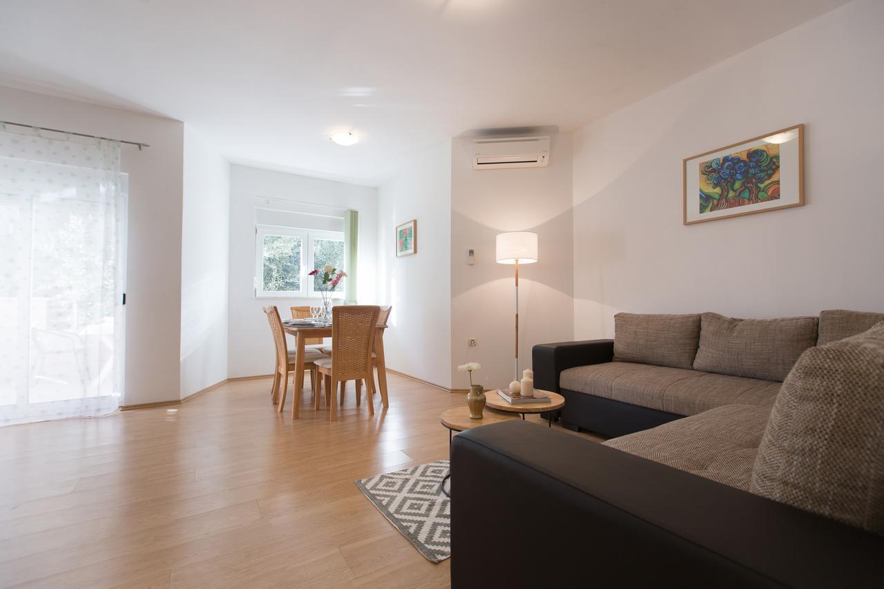 Maiv Residence - Family & Designer Suites Рогозница Экстерьер фото