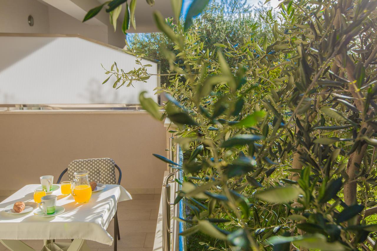 Maiv Residence - Family & Designer Suites Рогозница Экстерьер фото