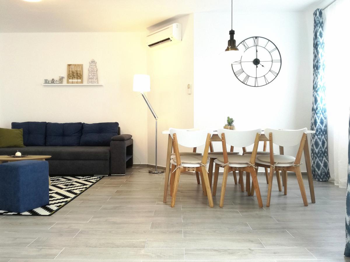 Maiv Residence - Family & Designer Suites Рогозница Экстерьер фото