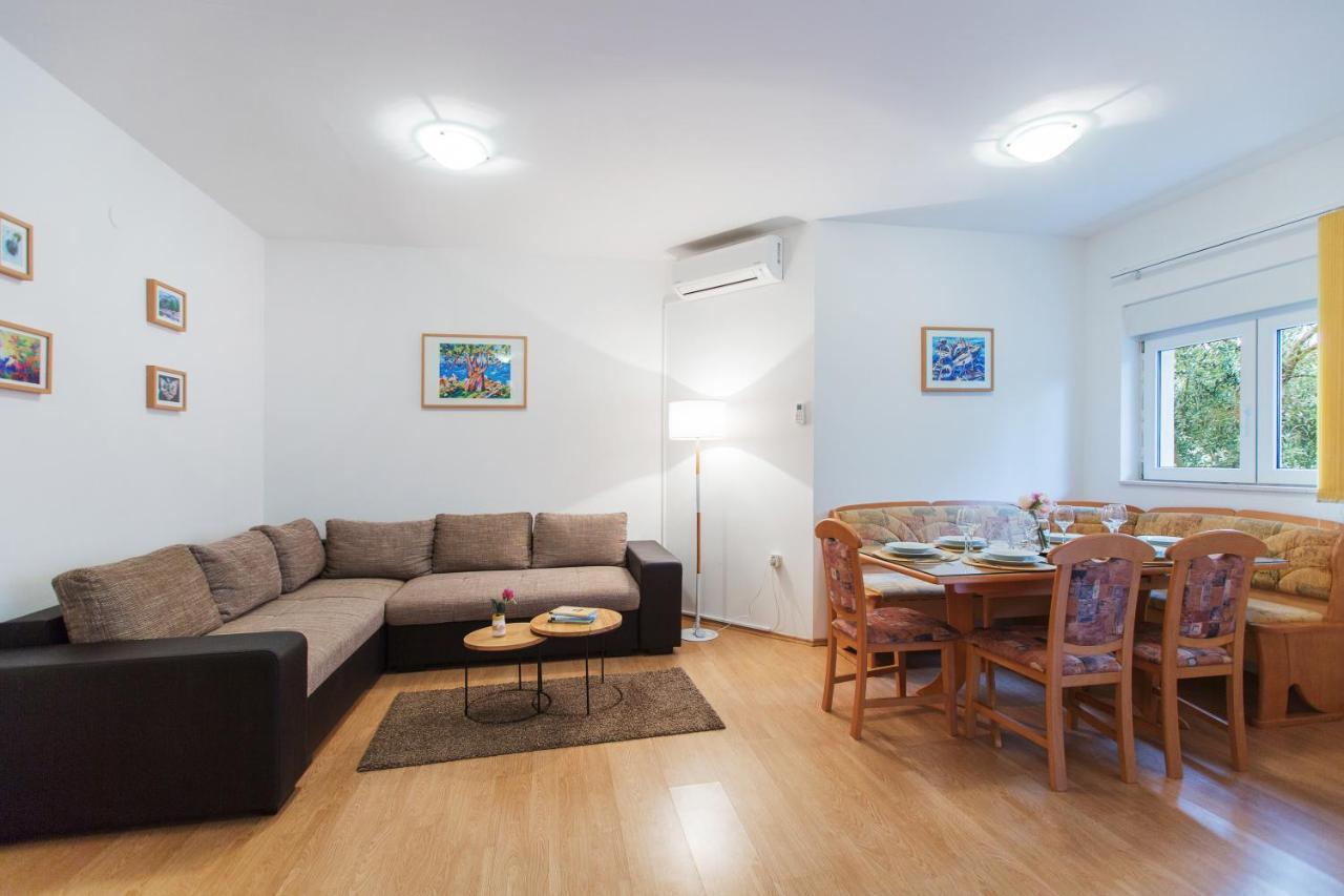 Maiv Residence - Family & Designer Suites Рогозница Номер фото